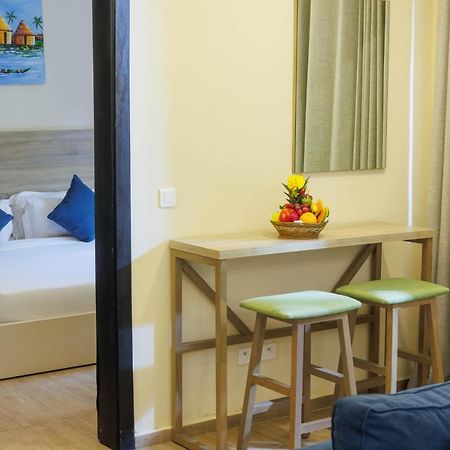 Silver Moon Hotel Αμπιτζάν Εξωτερικό φωτογραφία
