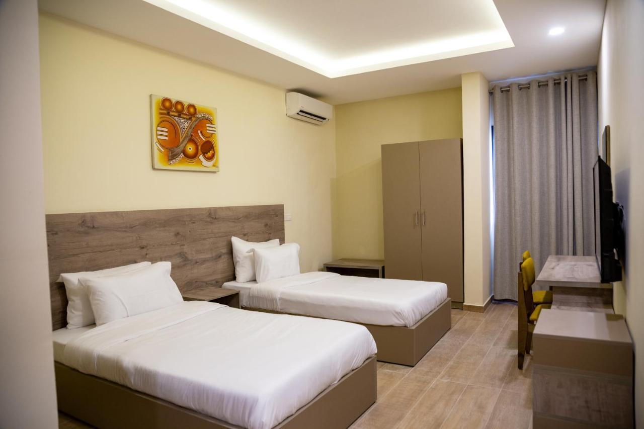 Silver Moon Hotel Αμπιτζάν Εξωτερικό φωτογραφία