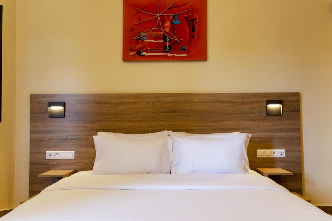 Silver Moon Hotel Αμπιτζάν Εξωτερικό φωτογραφία