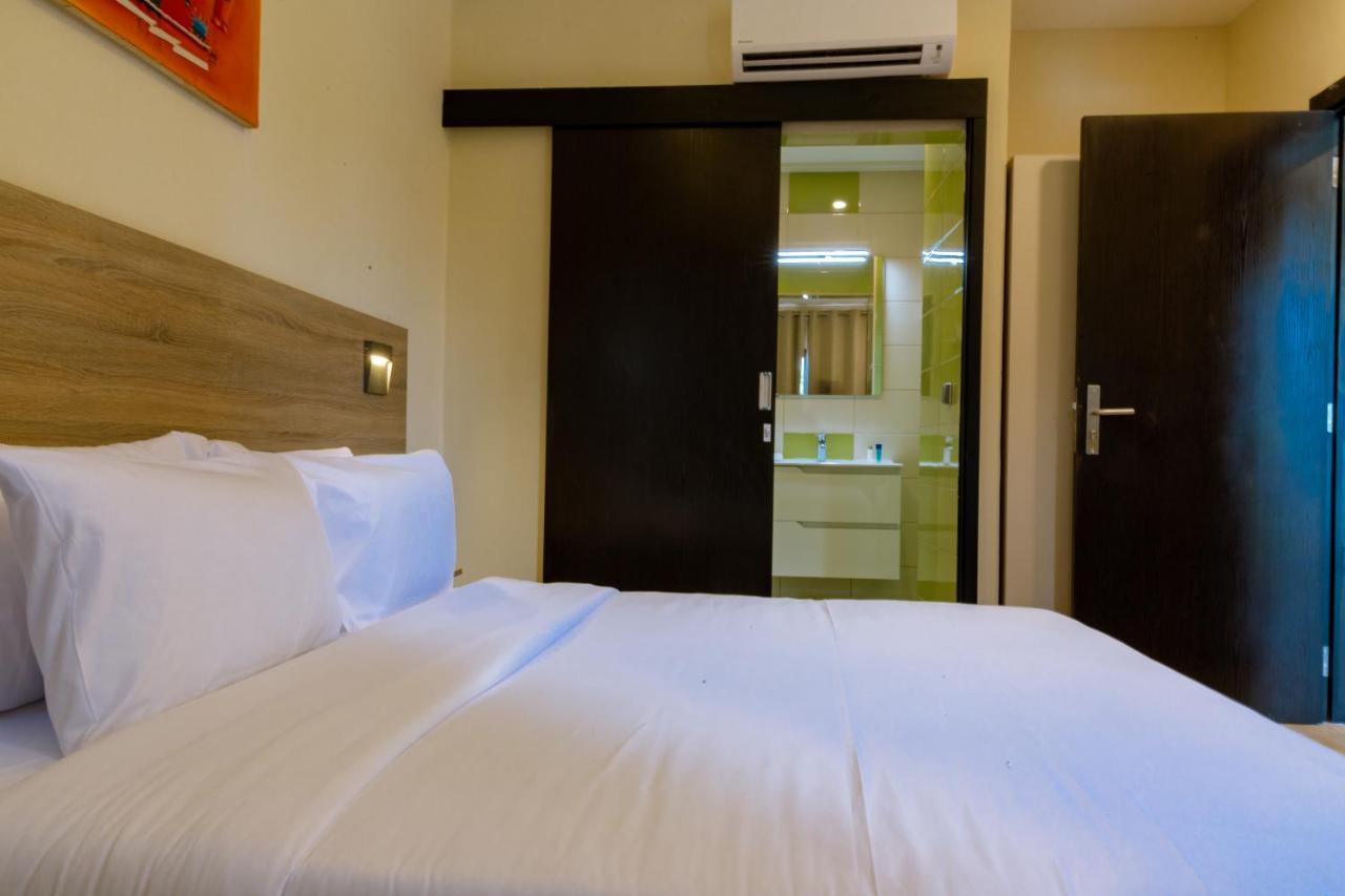 Silver Moon Hotel Αμπιτζάν Εξωτερικό φωτογραφία