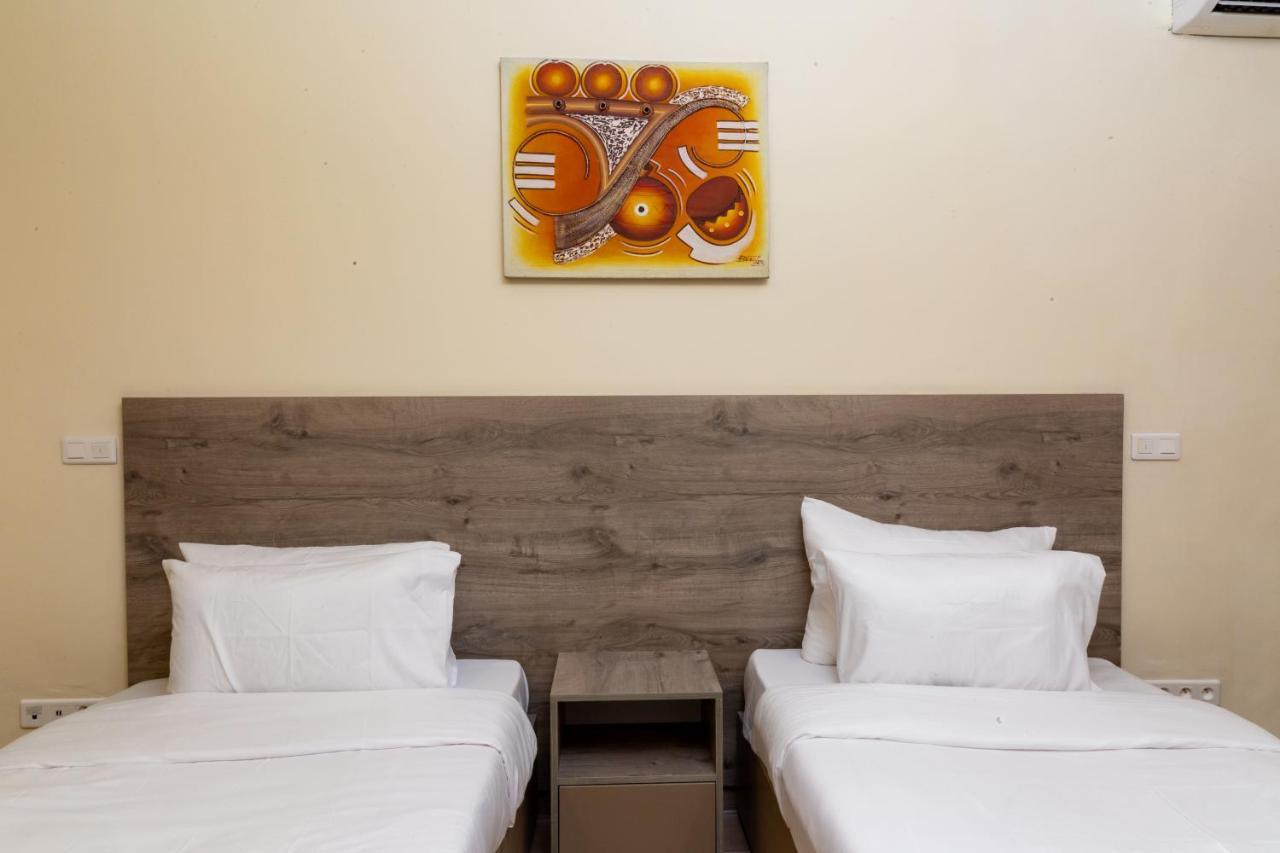 Silver Moon Hotel Αμπιτζάν Εξωτερικό φωτογραφία