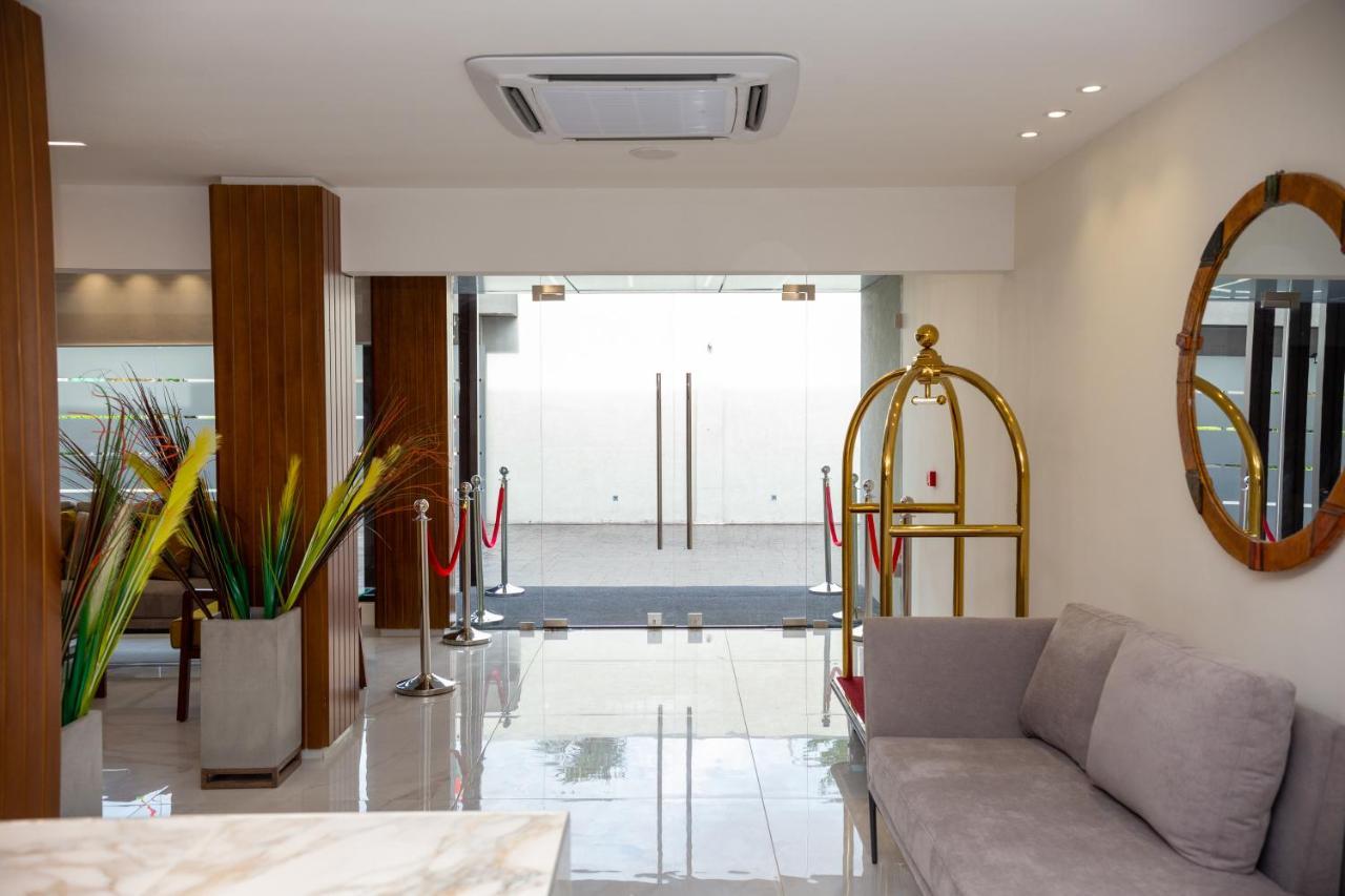 Silver Moon Hotel Αμπιτζάν Εξωτερικό φωτογραφία