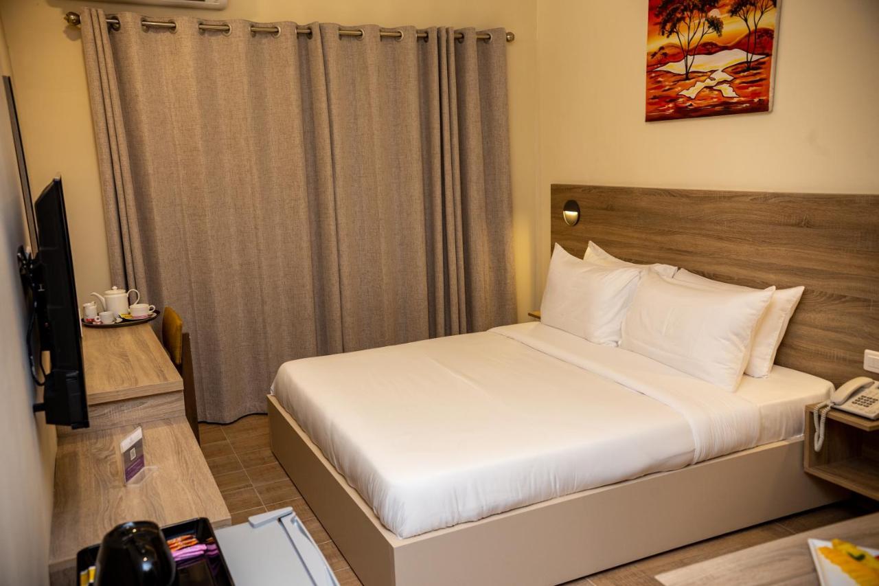 Silver Moon Hotel Αμπιτζάν Εξωτερικό φωτογραφία